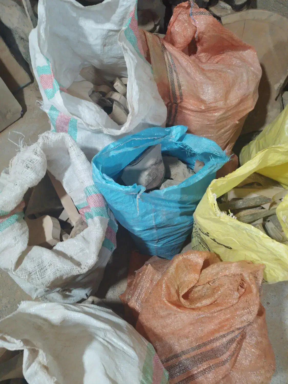 خرده چوب جنگلی|عمده‌فروشی|بندر انزلی, تربه گوده|دیوار