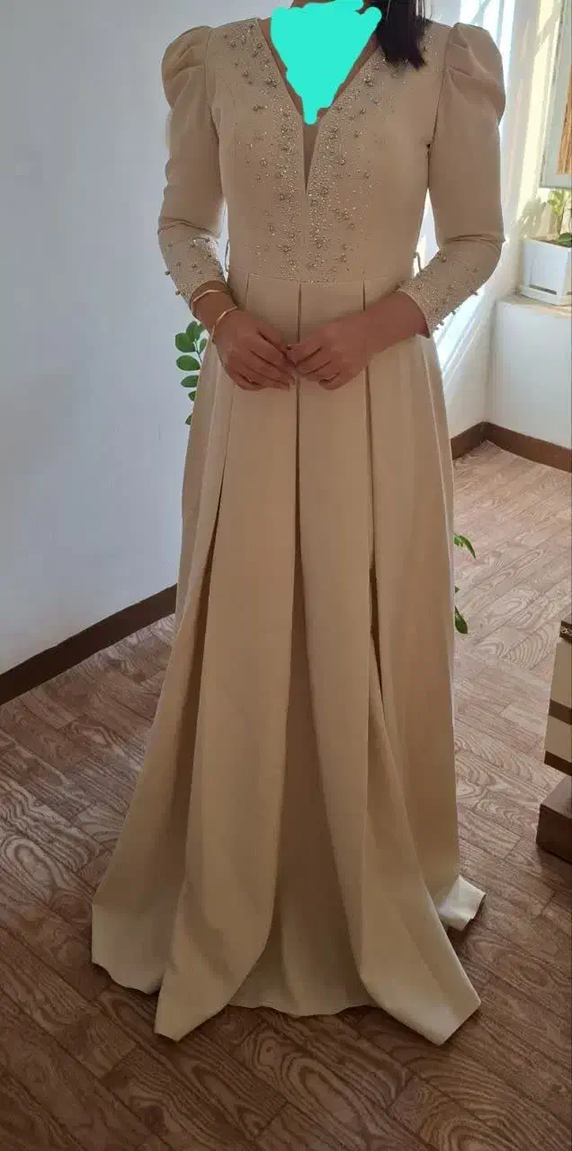 لباس محلی و مجلسی|لباس|صدرا-فارس, فاز ۱|دیوار