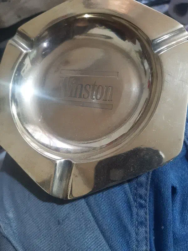 زیر سیگاری|کلکسیون اشیاء عتیقه|چهارباغ, |دیوار