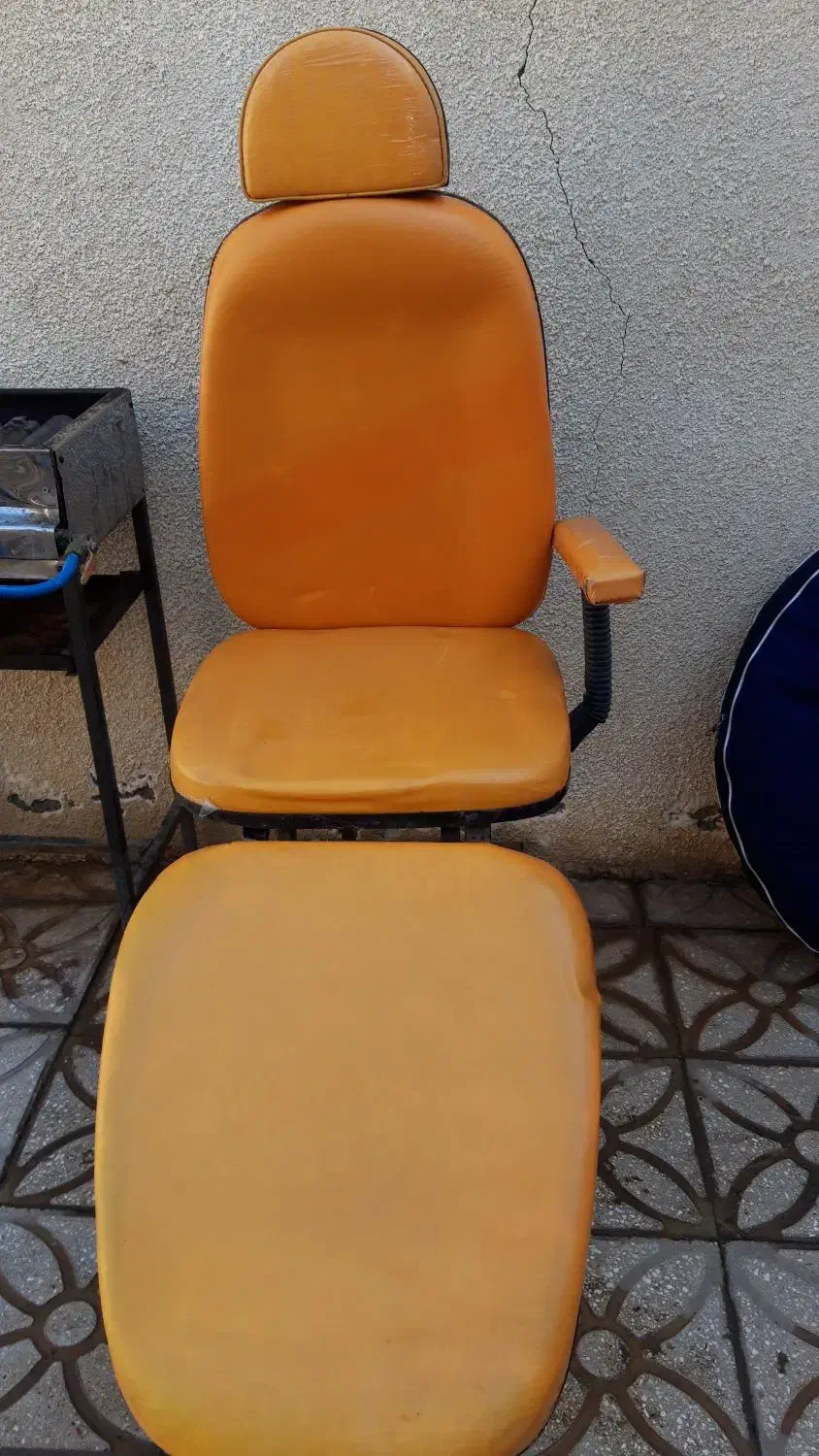 صندلی آریشگاه|آرایشگاه و سالنهای زیبایی|کاشان, فین بزرگ|دیوار