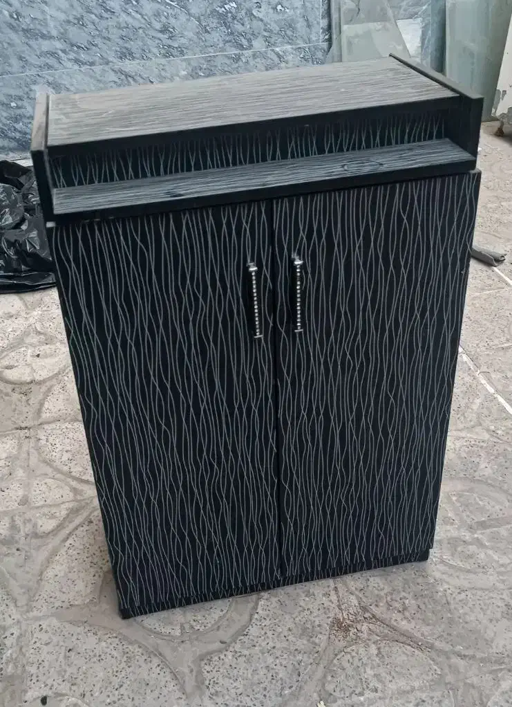 جاکفشی حراج شده به دلیل مهاجرت|جاکفشی، کمد، دراور|مریوان, |دیوار