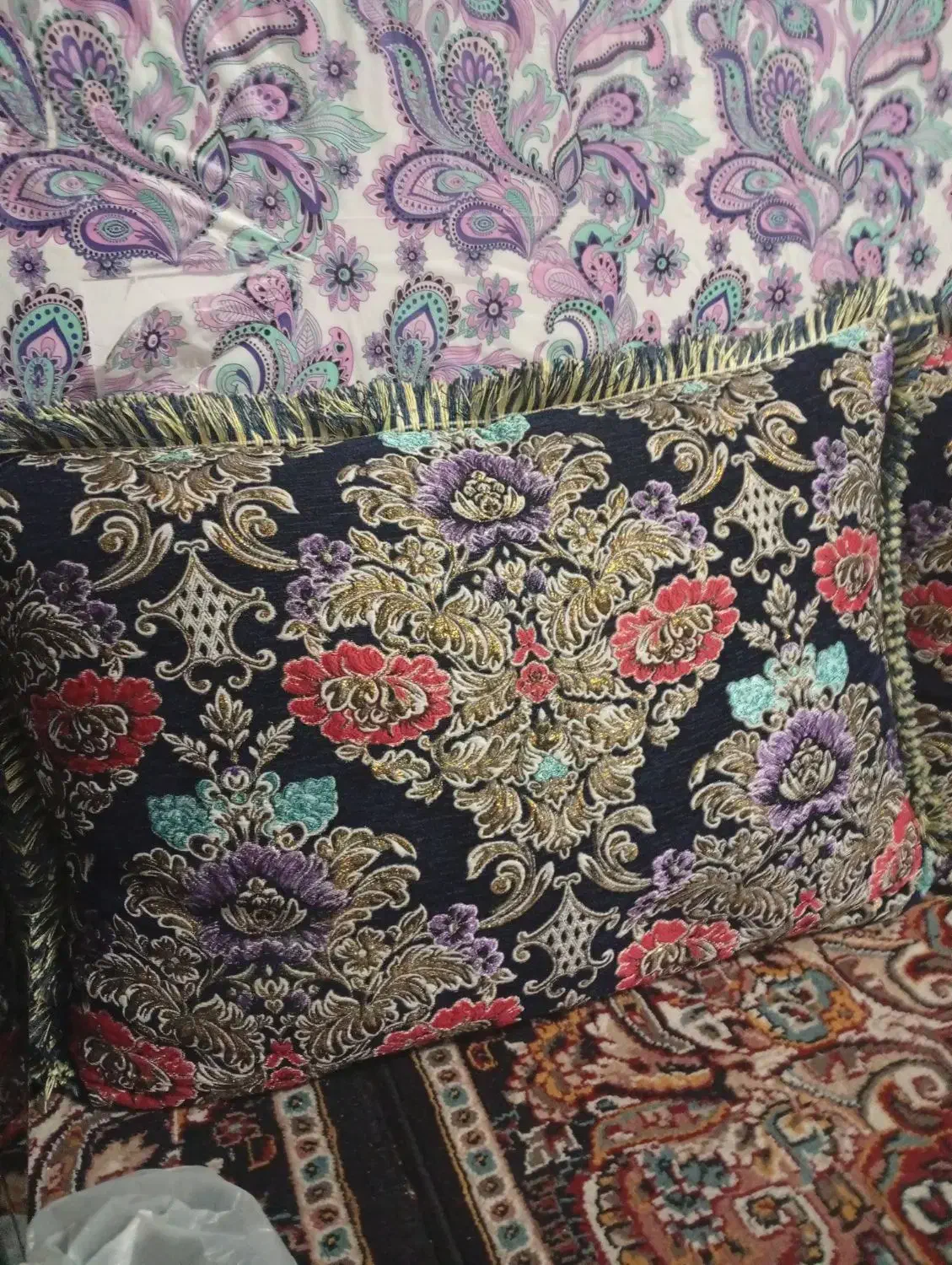 ۱۲ عدد بالش|رختخواب، بالش، پتو|یزد, |دیوار