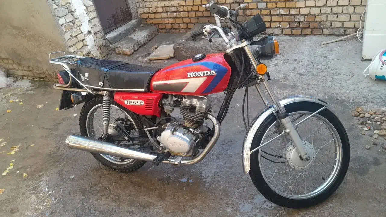 موتور مدل ۸۴ موتوری سالم و تمامی جزئیات بدنه نو|موتورسیکلت|شاهرود, |دیوار