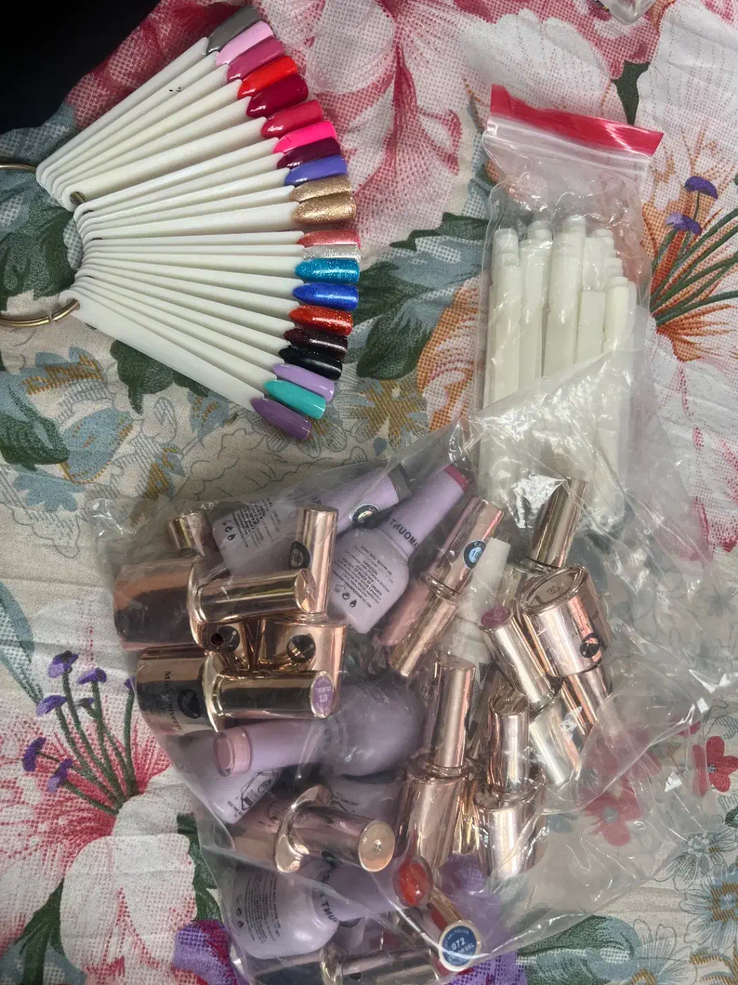 کلیه وسایل کاشت ناخن نو استفاده نشده و لاک ژل ها|آرایشی، بهداشتی، درمانی|رشت, جانبازان|دیوار