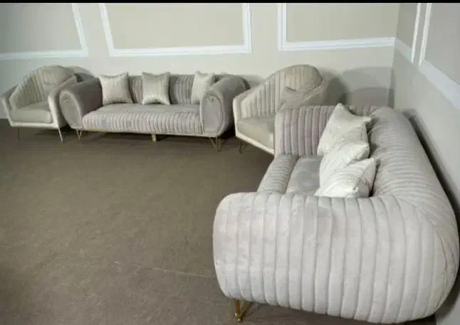 ۴۶۷ مهرگان صدرا طوفان حراج را آغاز کرد بشتاب. ۴۶۷|مبلمان خانگی و میز عسلی|صدرا-فارس, فاز ۱|دیوار