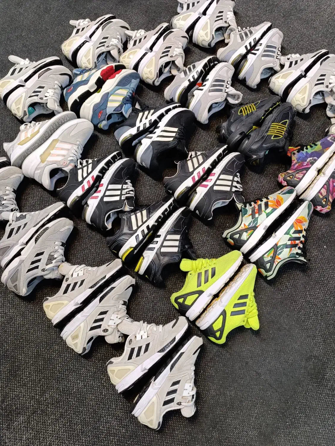 کتونی آدیداس تاناکورا  اکومنت زد ایکس8000 فولوکس|کیف، کفش، کمربند|تهران, نارمک|دیوار