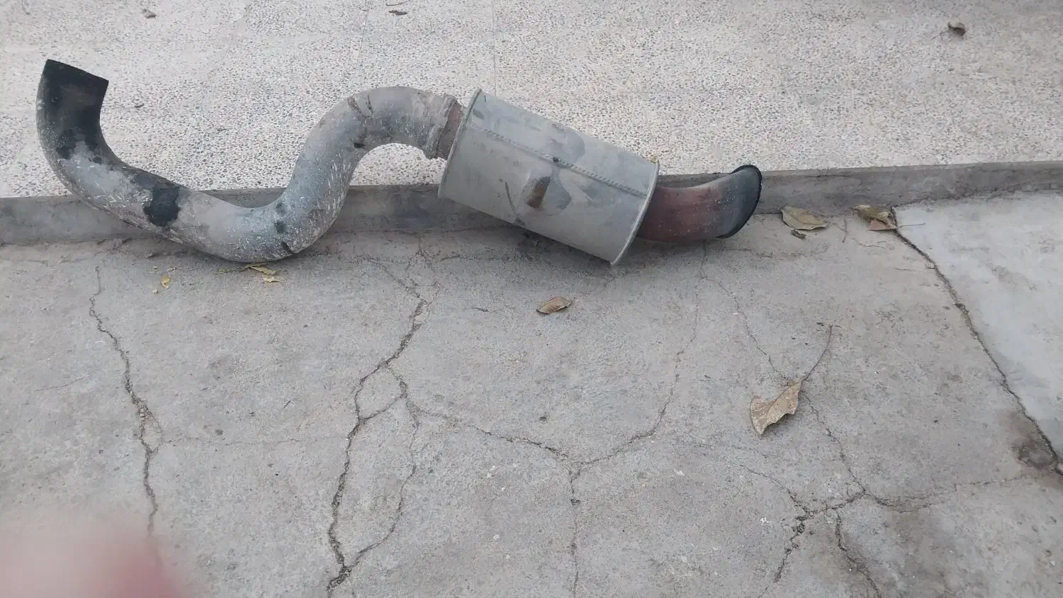 اگزوز ولوو|قطعات یدکی و لوازم جانبی|پاسارگاد, |دیوار