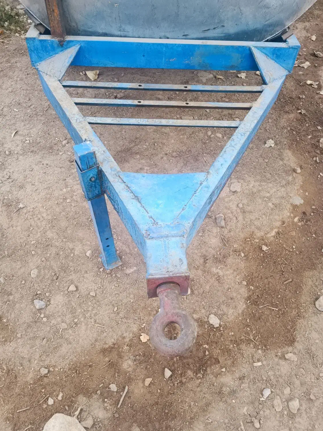 تانکر چرخ دار ۲۰۰۰ لیتری و تریلی دوچرخ|ماشینآلات صنعتی|شیراز, فرهنگ شهر|دیوار