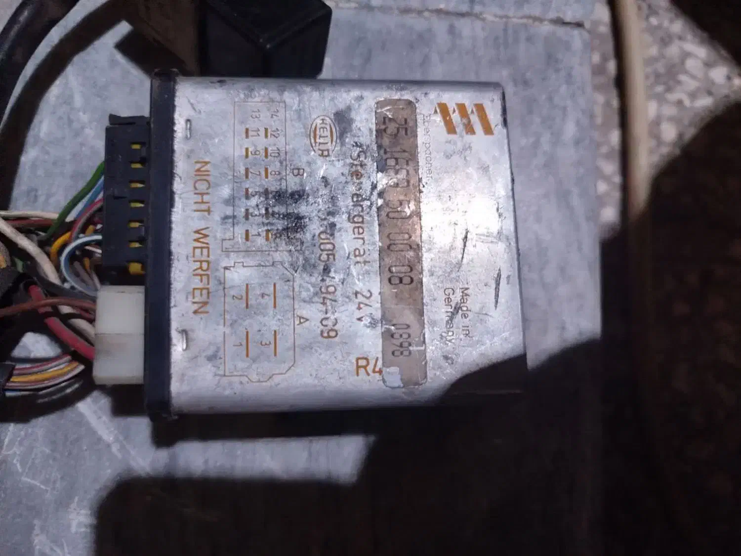 بخاری درجا ابرش فاخر برق ۲۴|قطعات یدکی و لوازم جانبی|قنوات, |دیوار