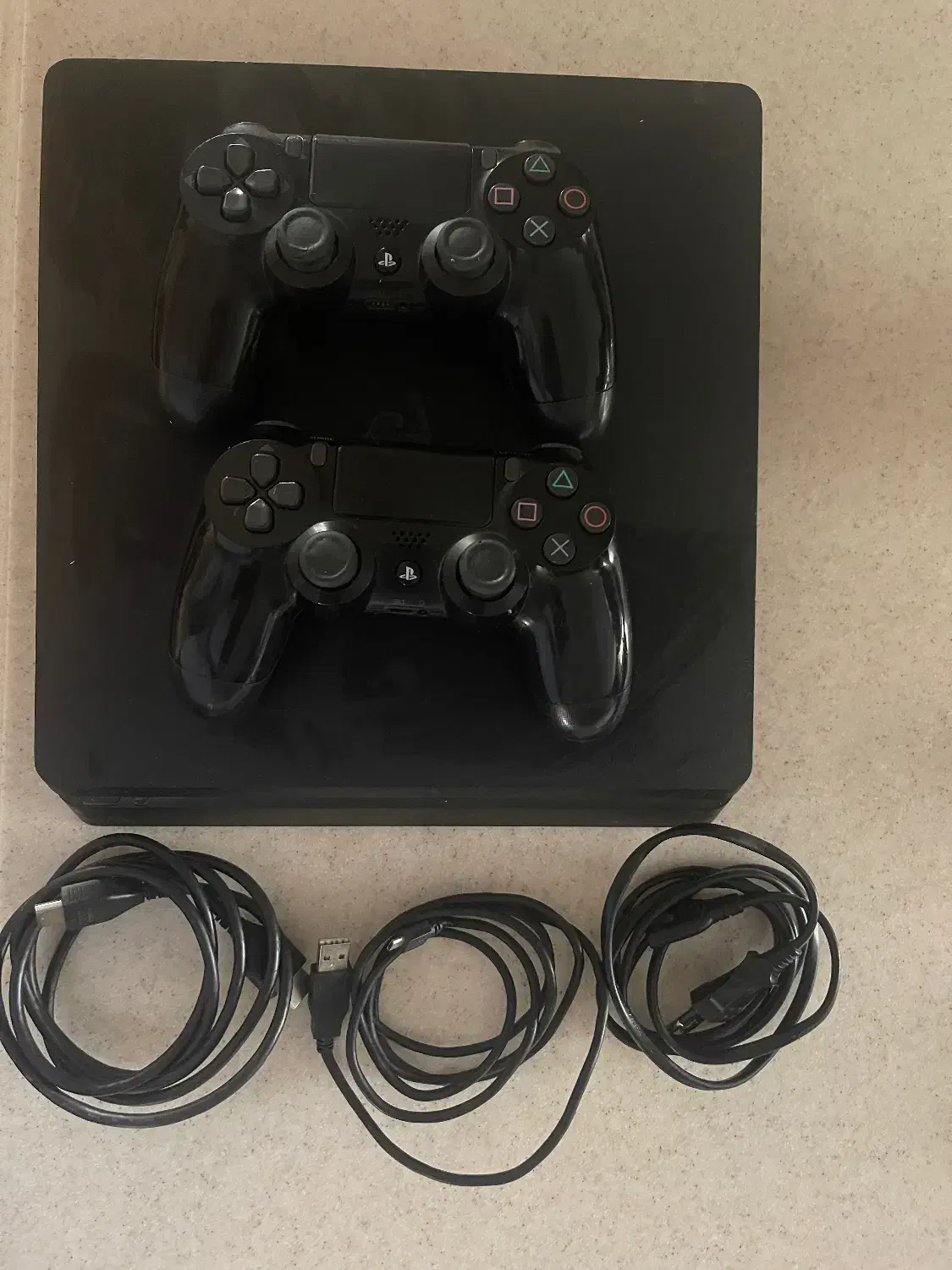 فروش ps4  اسلیم ریژن ۲ ۵۰۰ گیگ با دو دسته اورجینال|کنسول، بازی ویدئویی و آنلاین|یزد, |دیوار
