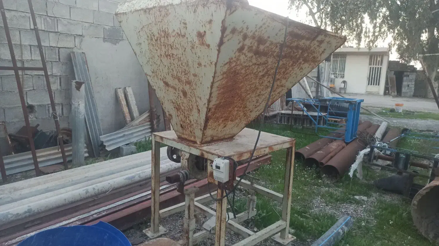 دستگاه پاکت گیر ( کیسه پر کن- پاکت پرکن)|ماشین‌آلات صنعتی|اهواز, زیتون کارگری|دیوار