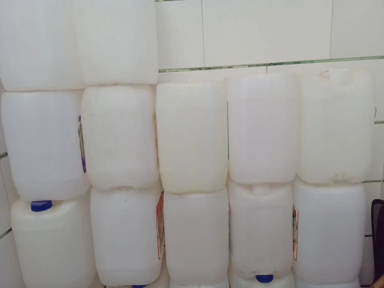 فروش چند عدد دبه ۱۰ لیتری|ظروف نگهدارنده، پلاستیکی، یکبارمصرف|بهبهان, |دیوار