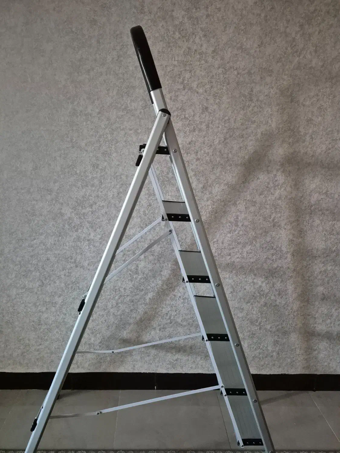 پله شش طبقه اسپرینگ با ارتفاع ۱۹۵ سانتی متر|ابزارآلات|آبادان, |دیوار