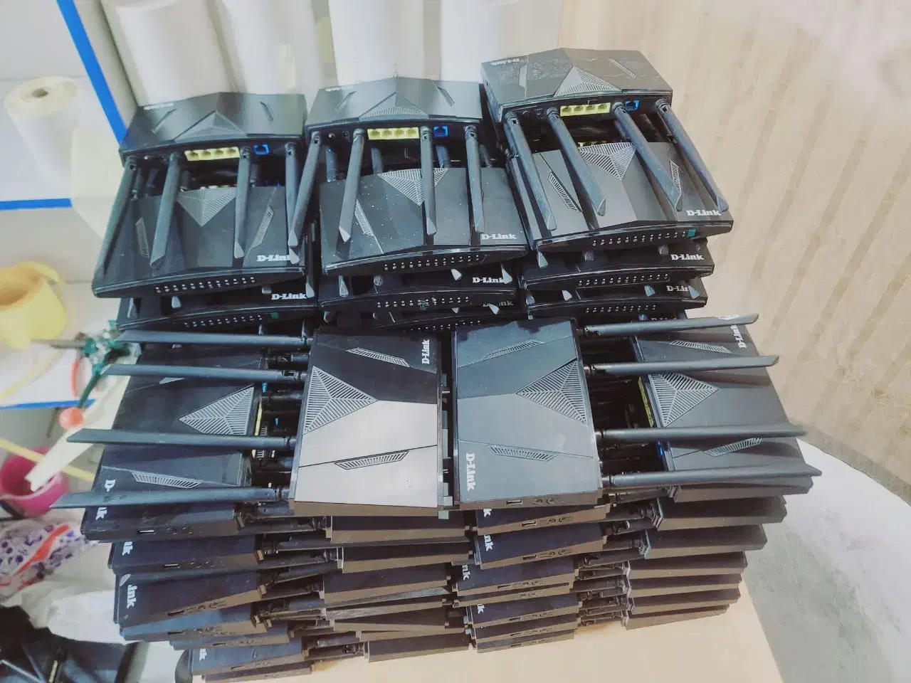 مودم سیمکارتی دی لینکm960|مودم و تجهیزات شبکه|پرند, فاز ۴|دیوار