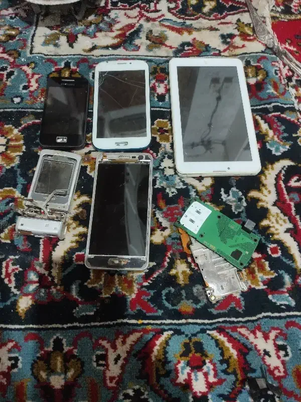 گوشی ال سی دی شکسته|موبایل|کرمانشاه, |دیوار