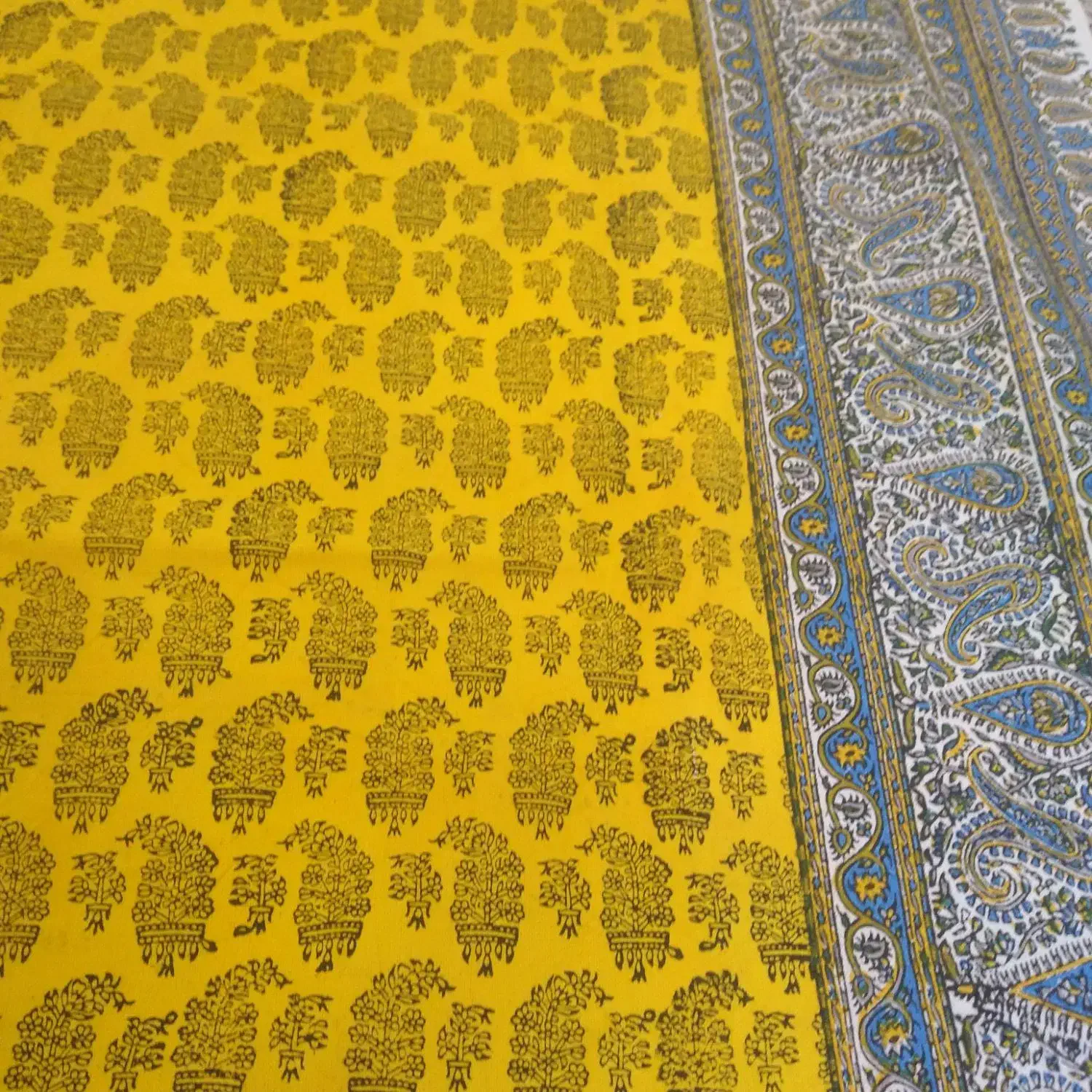 سفره قلمکار ۴ متری نونو|سفره، حوله، دستمال آشپزخانه|اصفهان, ملک‌شهر|دیوار