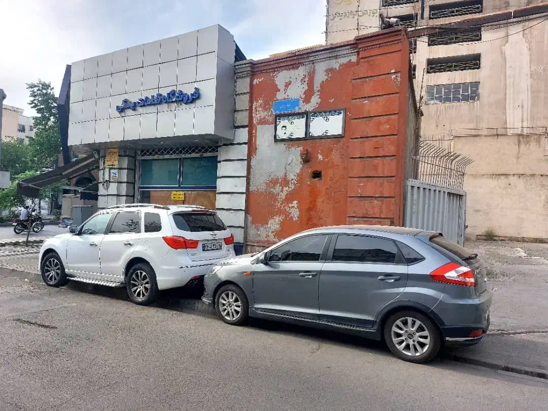 ۳۰۰ متر جهت انبار یا کاراژ یا تعمیرگاه|اجارهٔ مغازه و غرفه|تهران, امیریه|دیوار