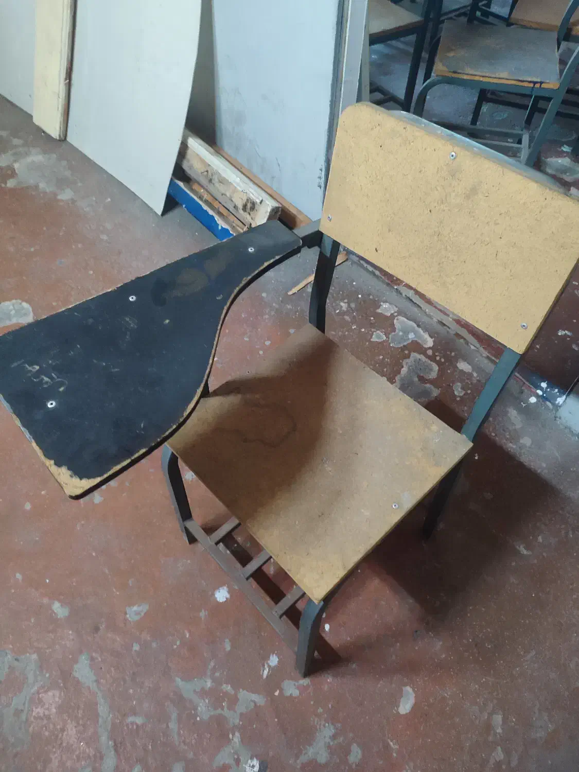 صندلی دست دوم|صندلی و نیمکت|تنکابن, |دیوار