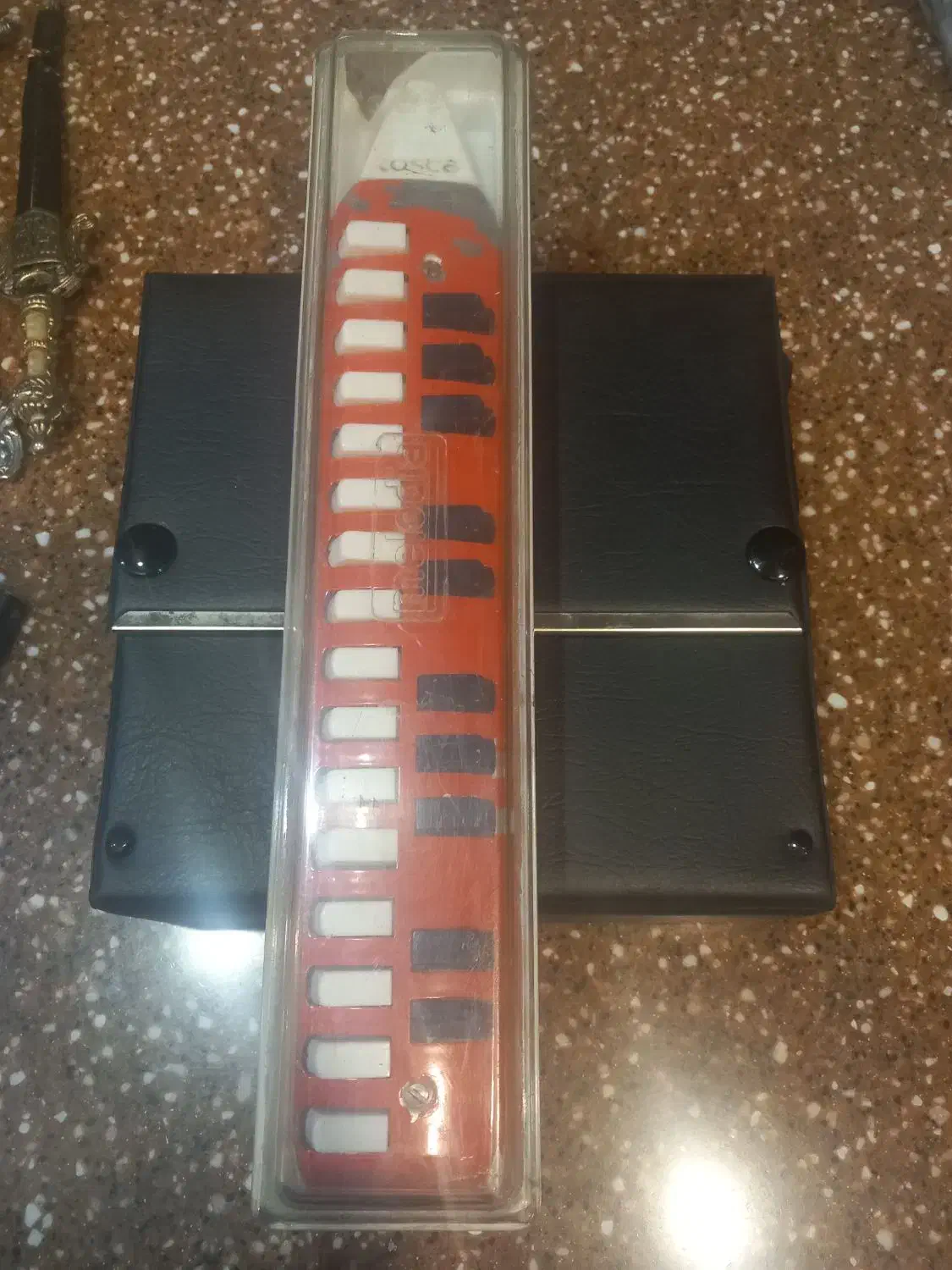 ساز ملودیکا عتیقه|سازهای سنتی|تهران, حکمت|دیوار