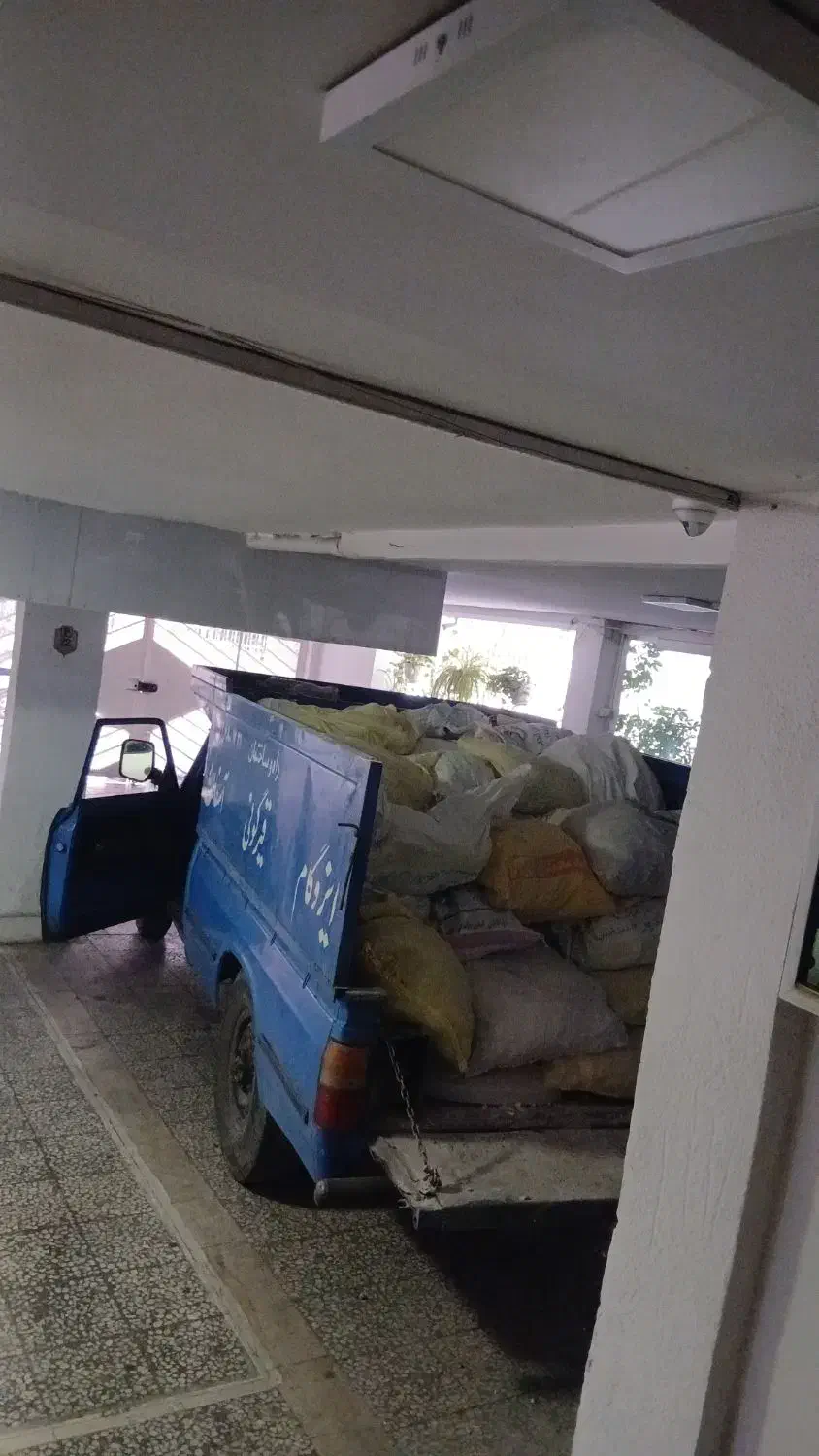 حمل نخاله با نیسان کل تهران و ایزوگام قیرگونی|خدمات حمل و نقل|تهران, مجیدیه|دیوار