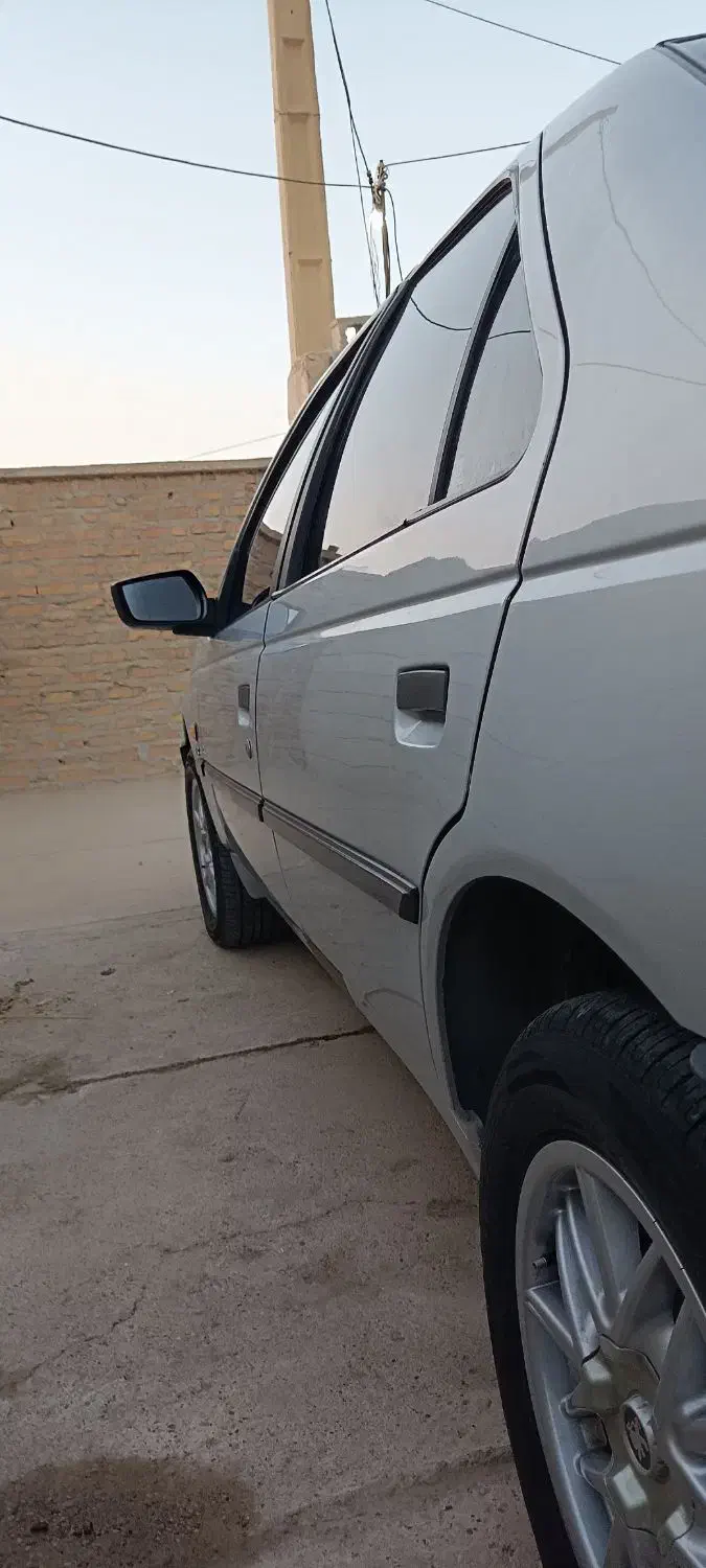 405 مدل 96|خودرو سواری و وانت|شیراز, بید زرد|دیوار