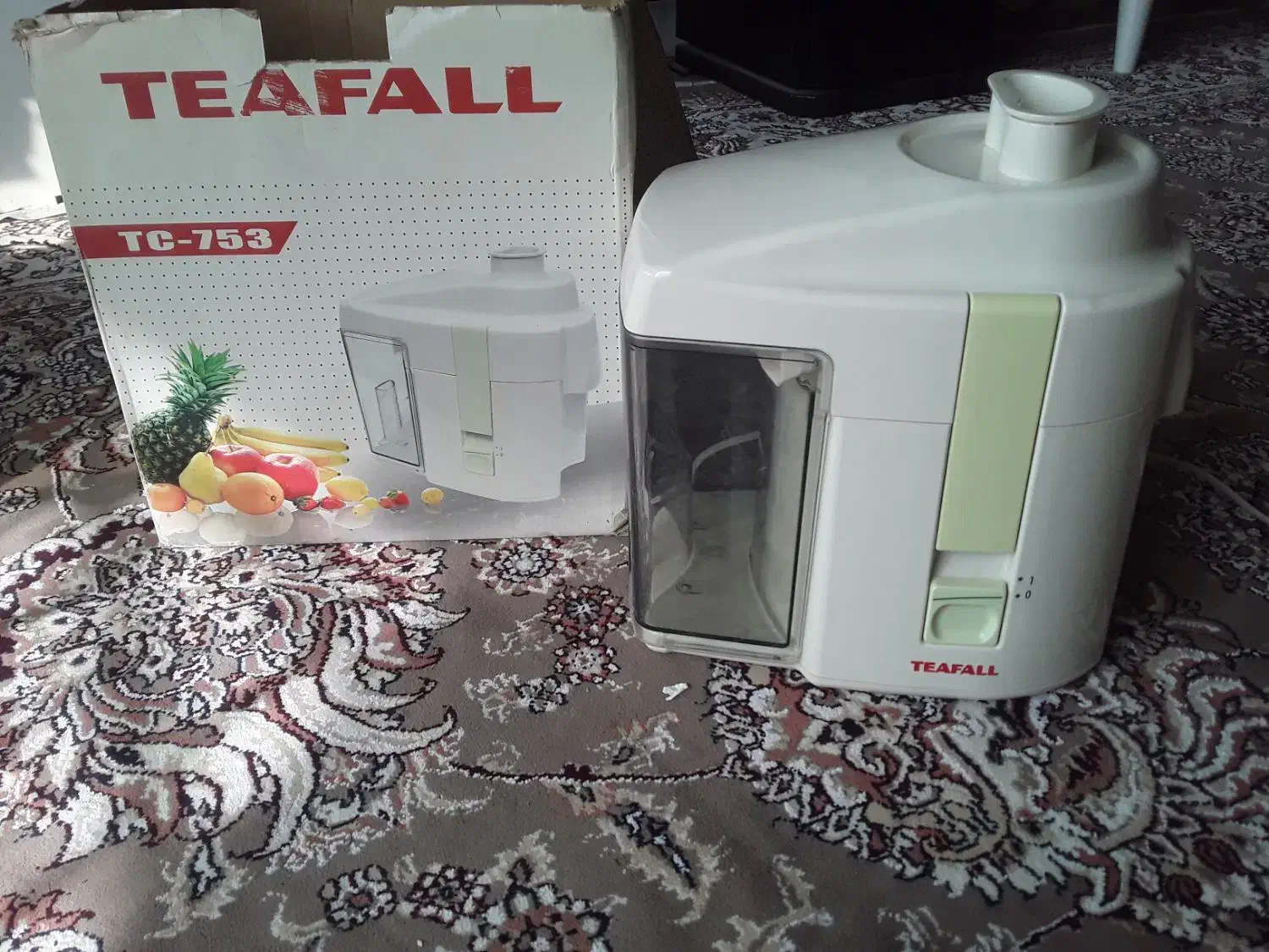 ابمیوه گیری نو مناسب جهزیه|آبمیوهگیر و آبمرکباتگیر|کاشان, شهرک خاتم الانبیا (مسکن ملی کاشان)|دیوار