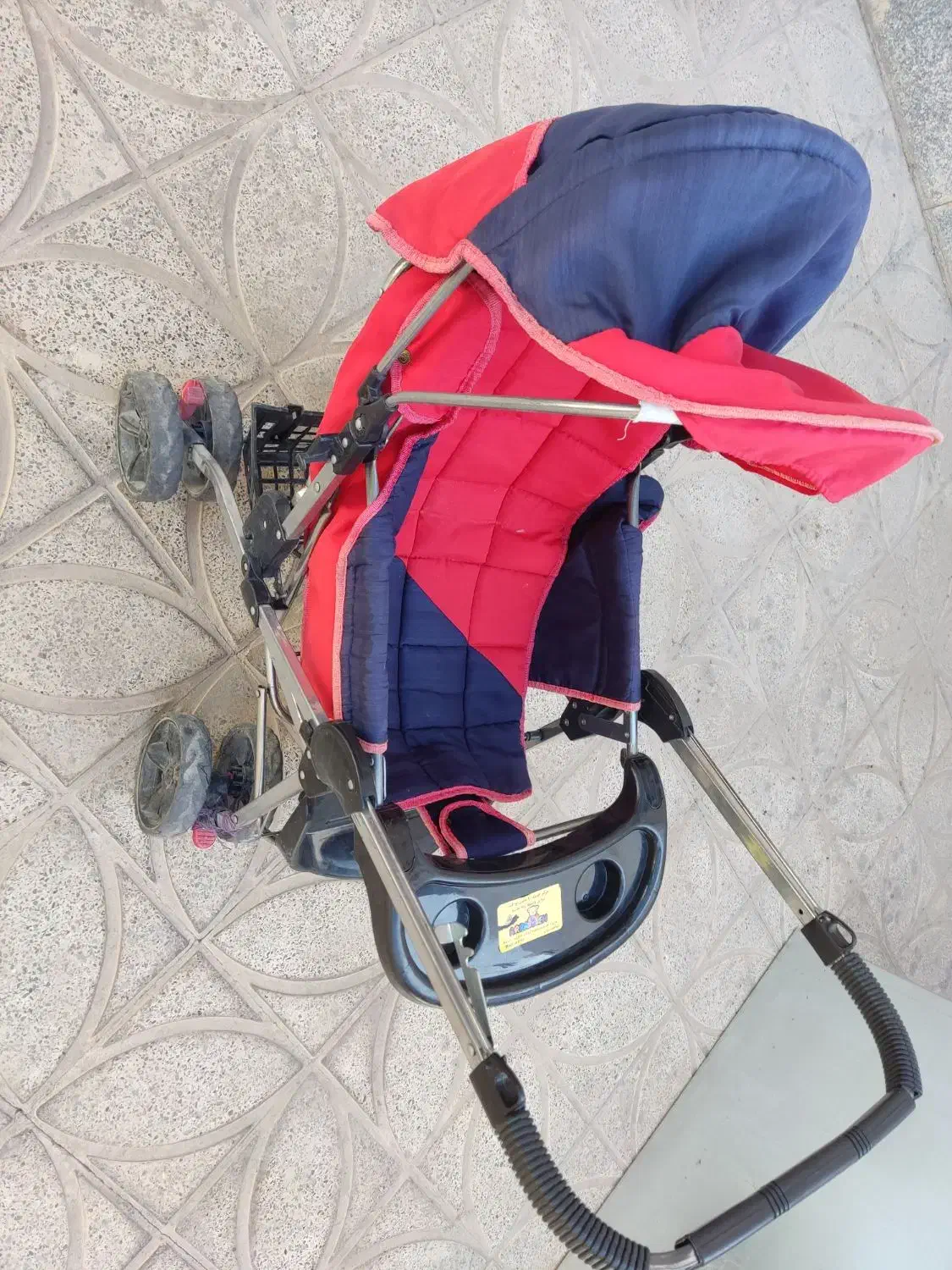 کالسکه بچه|کالسکه و لوازم جانبی|اصفهان, قائمیه|دیوار