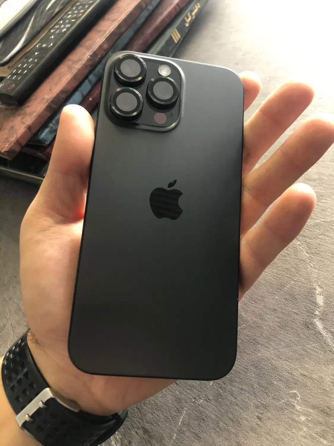 16پرو مکس مشکی در حد آک ۲۱ بار شارژ|موبایل|هشتگرد, شهرک اداری|دیوار