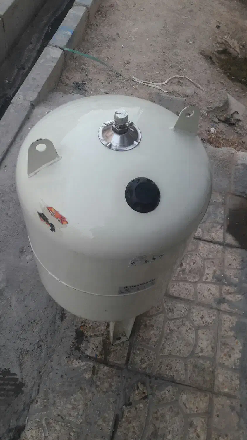 مغزن ۶۰ لیتری فقط ۲ میلیون ۵۰۰ در حد نوفروش مغزن|مصالح و تجهیزات ساختمان|قرچک, زیبا شهر|دیوار