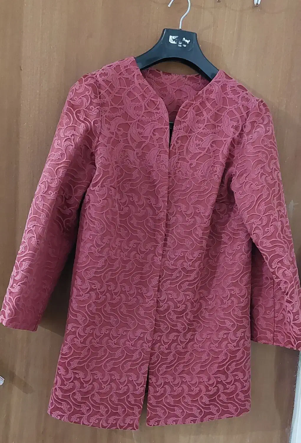 تعدادی مانتو و لباس|لباس|گنبد کاووس, |دیوار