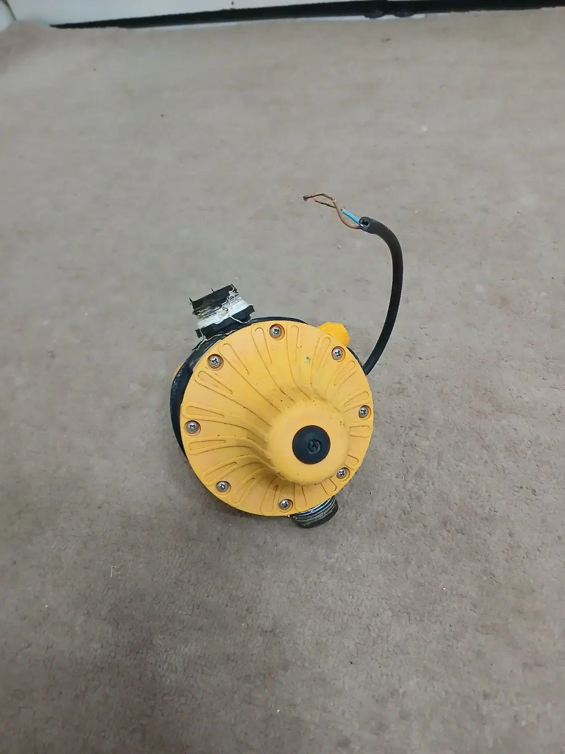 اتومات پمپ اب سالم|سایر لوازم برقی|مشهد, زیرکن|دیوار