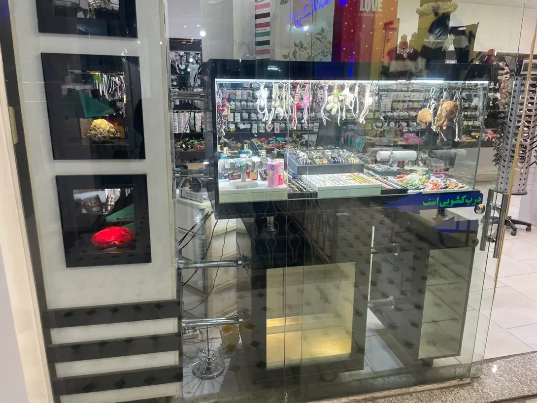 دکور ویترین بدلیجات|فروشگاه و مغازه|شاهرود, |دیوار
