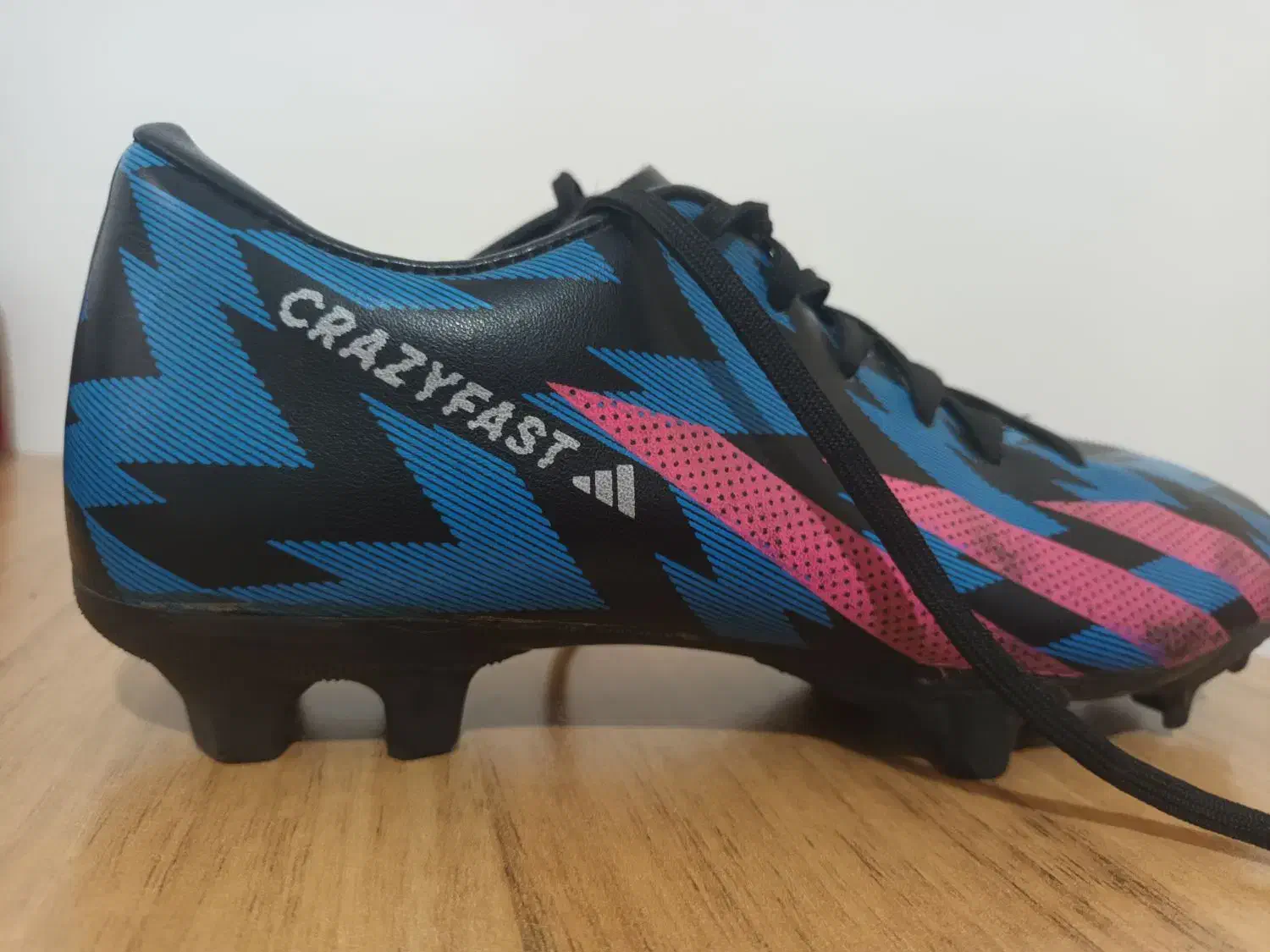 کفش فوتبالی استوک دار سایز ۳۵|ورزشهای توپی|اندیشه, اندیشه فاز ۱|دیوار