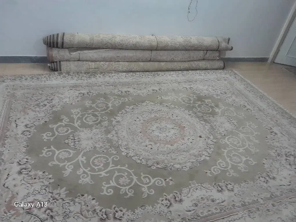 فرش دوازده متری چهار تخته دست دوم|فرش|اصفهان, لاله|دیوار