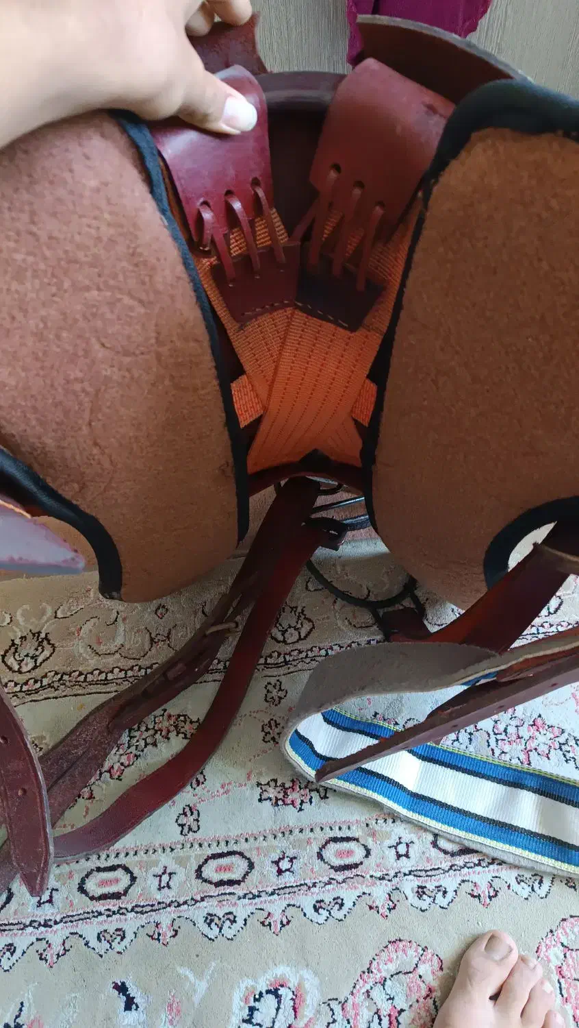 زین اسب|اسب و تجهیزات اسبسواری|قلعه قاضی, |دیوار