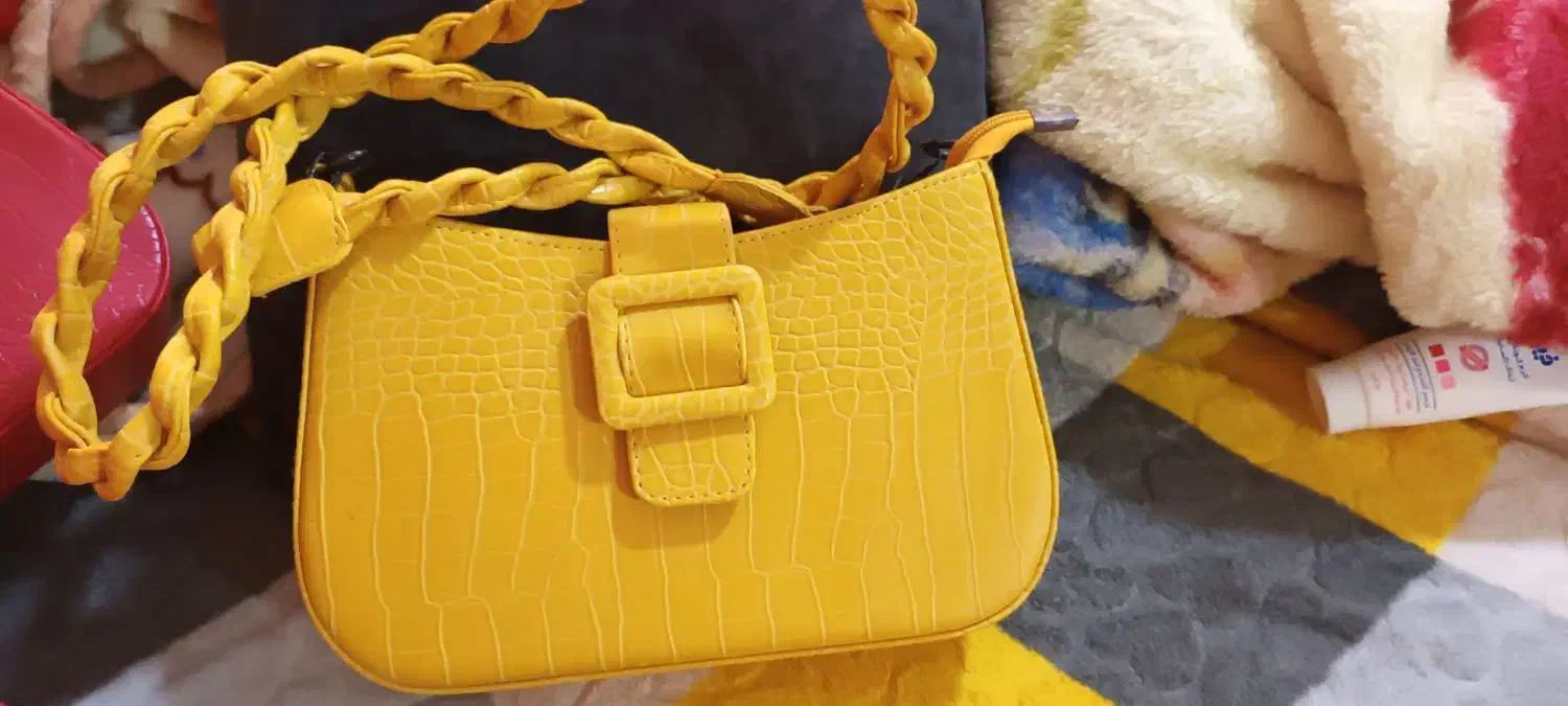 چندمدلن|کیف، کفش، کمربند|کوهدشت, |دیوار