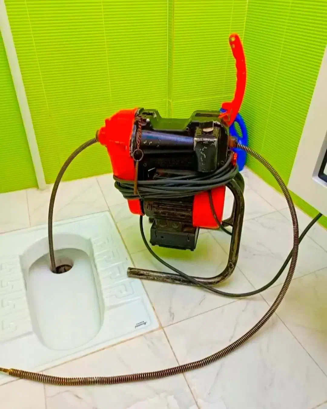 لوله بازکنی فنررنی سرویس ابگرمکن استاد جمیل|خدمات پیشه و مهارت|ایلام, |دیوار