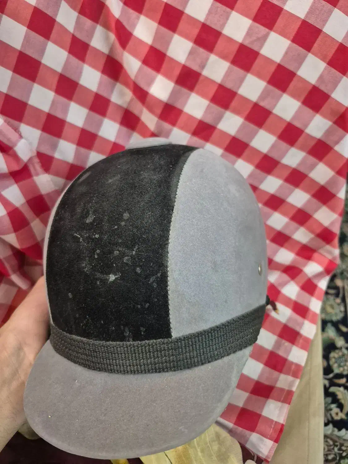 کلاه ایمنی کارگر و اسب سواری|اسب و تجهیزات اسبسواری|تبریز, |دیوار