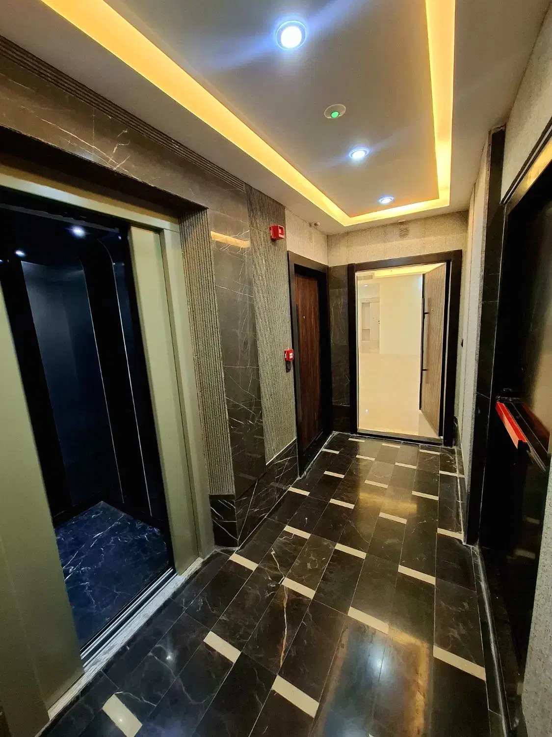 میدان آزادی/طرشت ۱۰۷ متر فول امکانات ط1و4|فروش آپارتمان|تهران, طرشت|دیوار