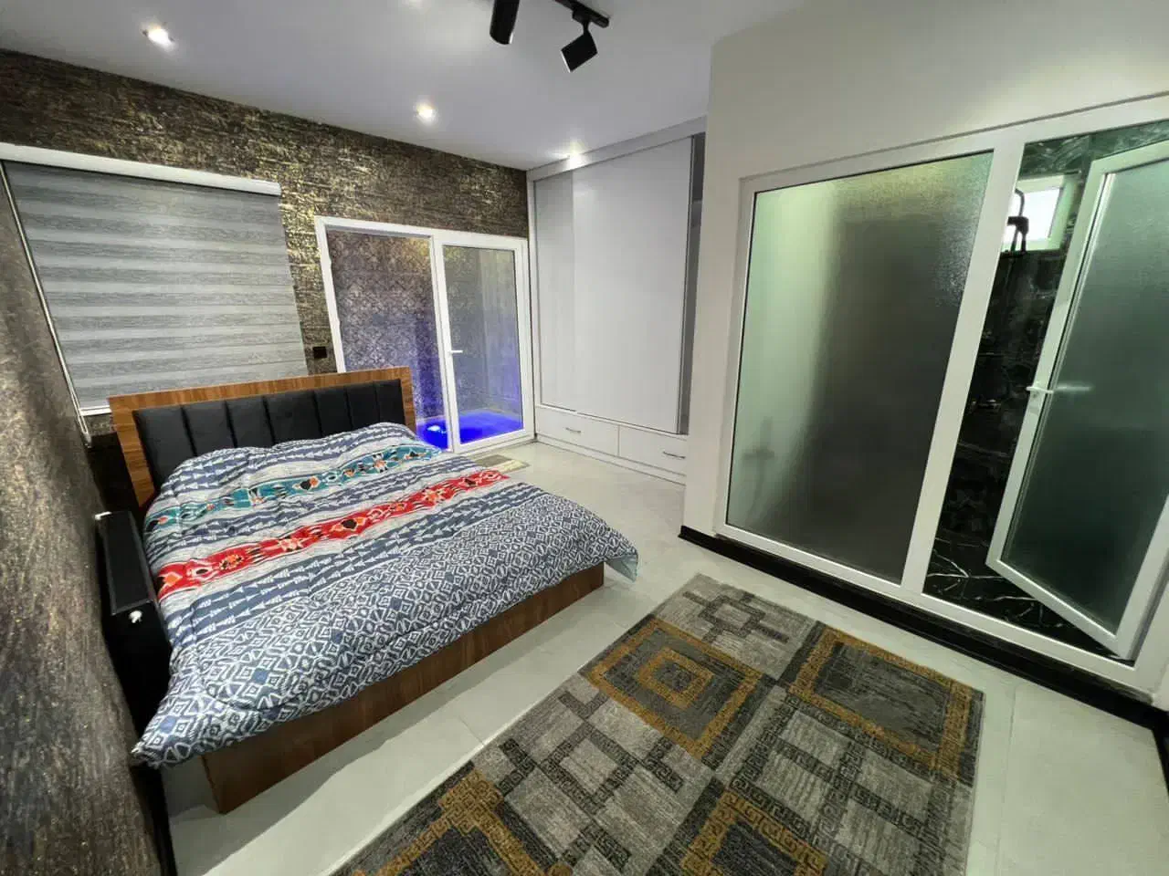 نوساز مدرنتینه جکوزی داخلی٪٪۲۰۰متری|فروش خانه و ویلا|طبقده, |دیوار