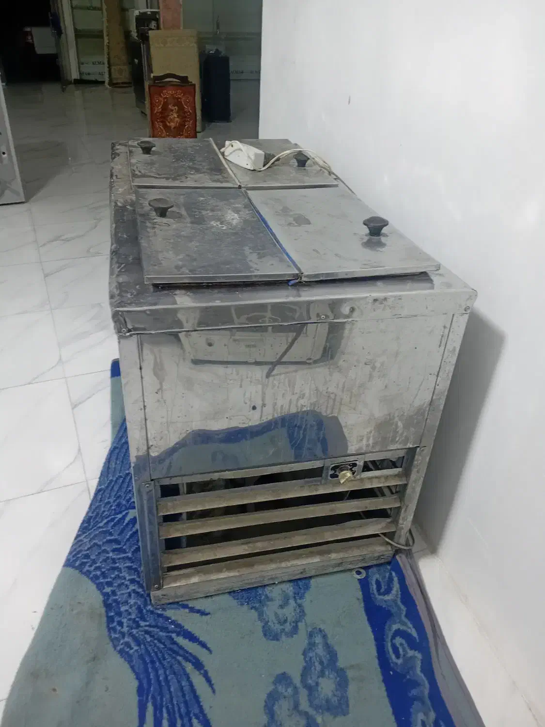 فریزر چهار درب در حال کار|فروشگاه و مغازه|مشکیندشت, |دیوار