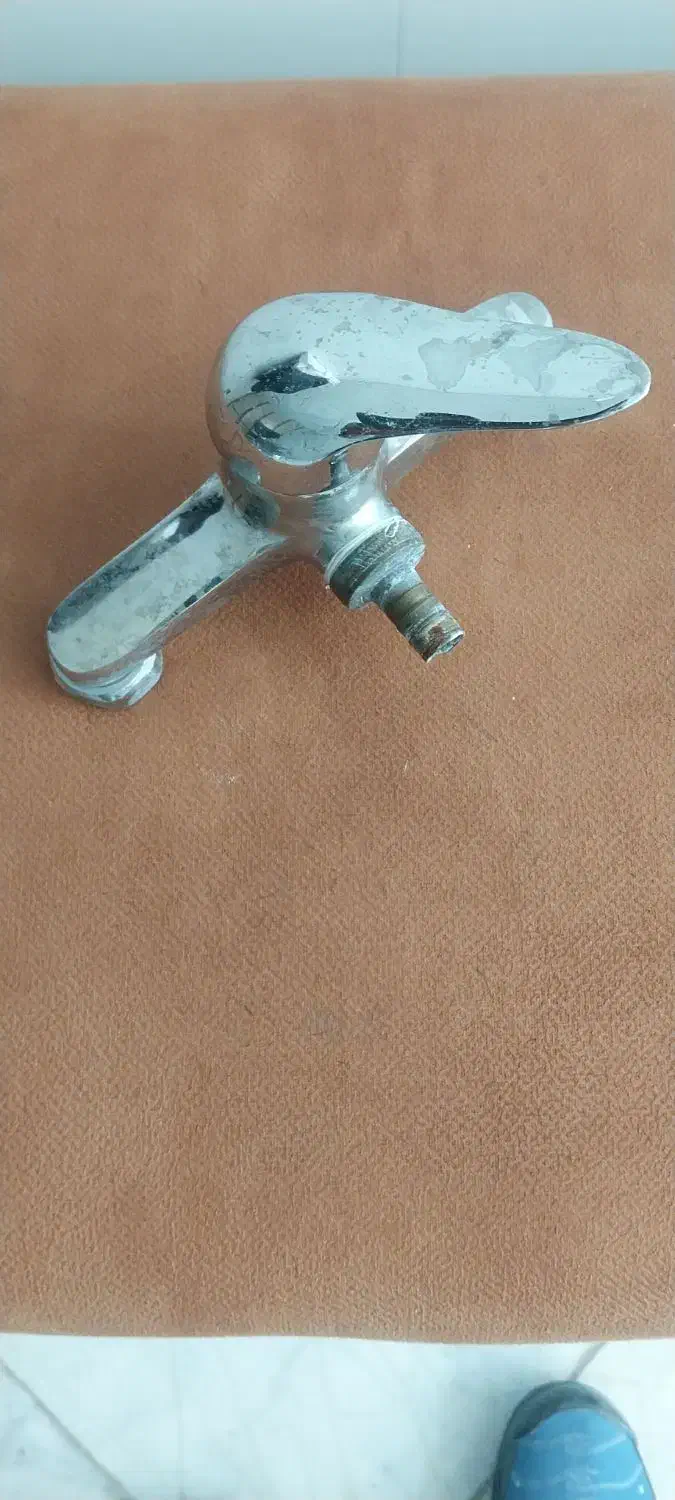 شیر اهرمی و یک عدد معمولی|لوازم سرویس بهداشتی|نیشابور, شهرک رسولی|دیوار