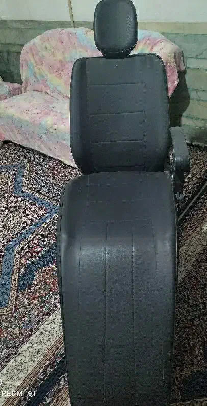 صندلی آرایشی|آرایشگاه و سالن‌های زیبایی|زرند, |دیوار