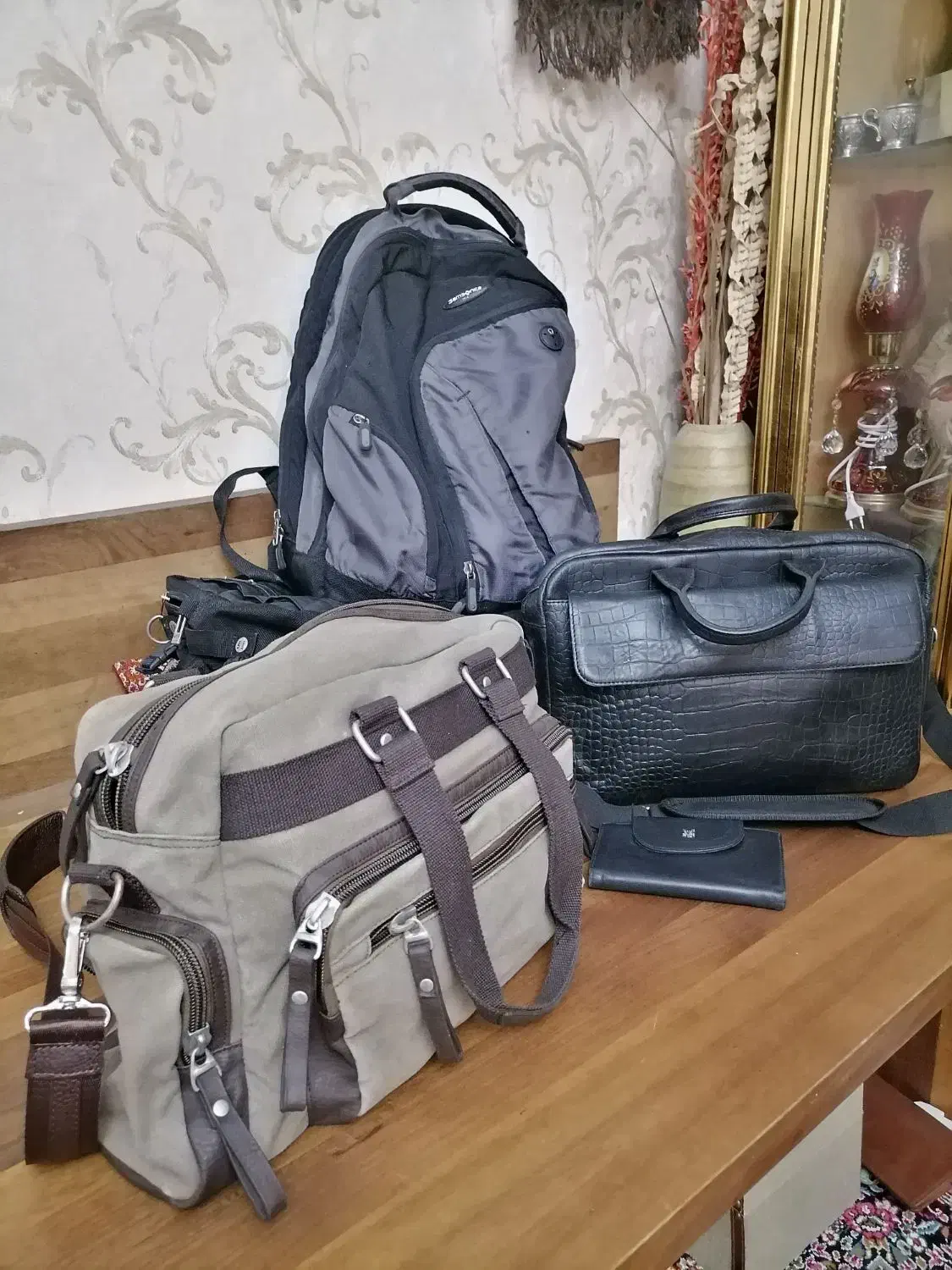 کیف چرم طبیعی اداری ساک کیف و کوله پشتی آمریکایی|کیف، کفش، کمربند|قدس, شهرک فرزان|دیوار