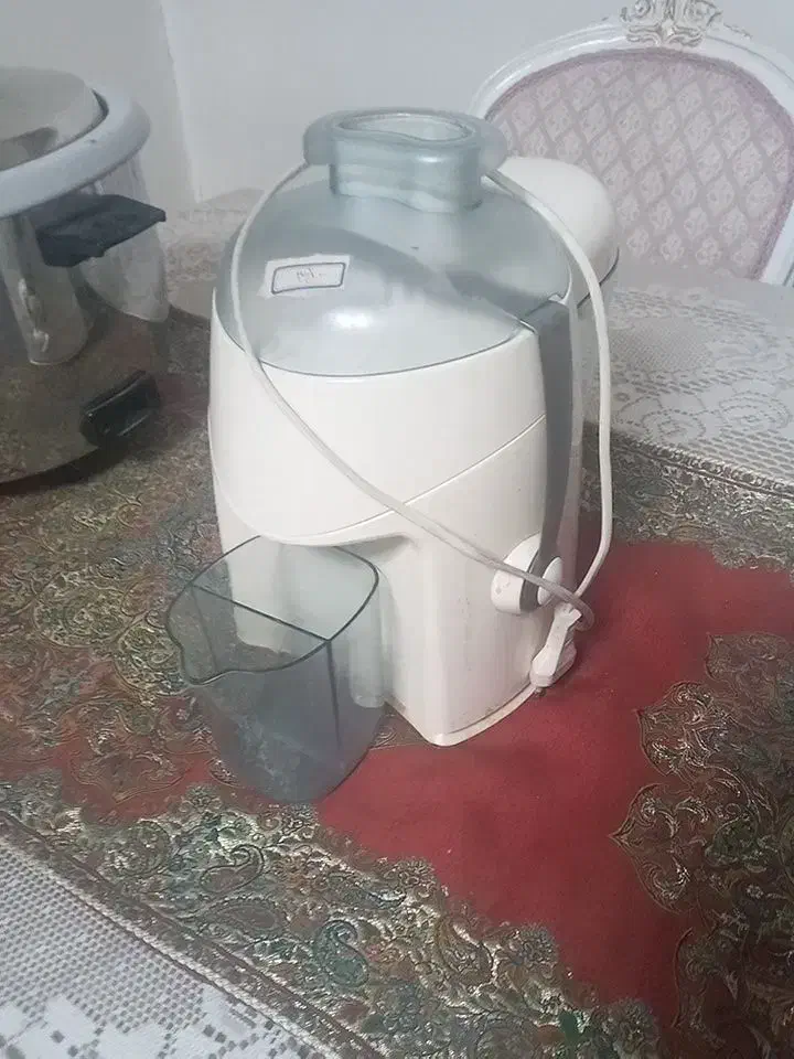 آب میوه گیری مو لینکس|آبمیوه‌گیر و آب‌مرکبات‌گیر|کرج, شهرک فهمیده|دیوار