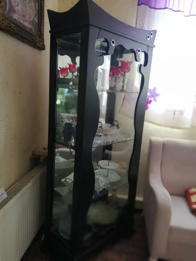 ویترین چوبی و شیشه‌ای|بوفه، ویترین، کنسول|صدرا-فارس, فاز ۲|دیوار