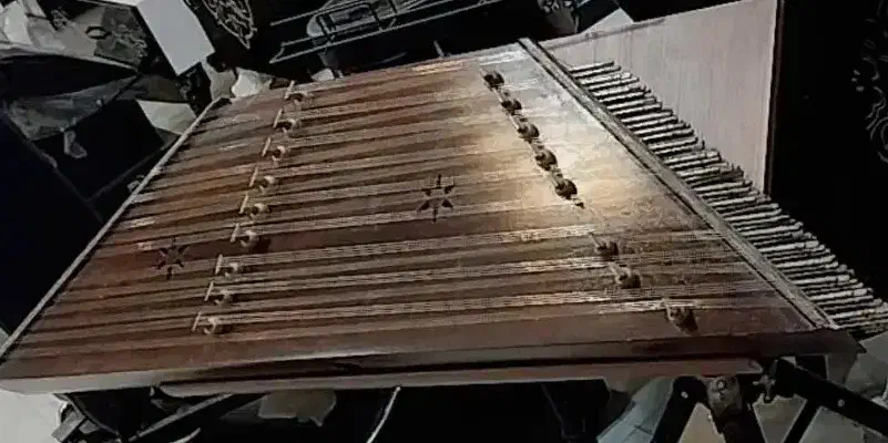 سنتور|سازهای سنتی|قدس, شهر‌قدس|دیوار