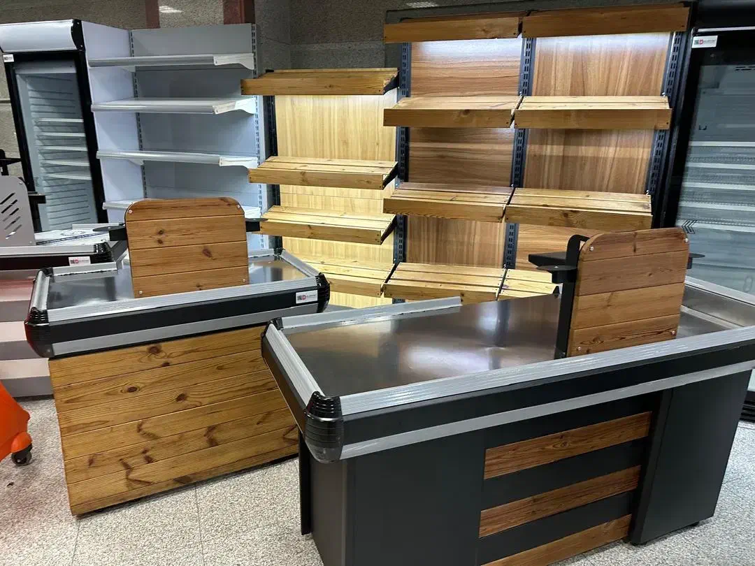 قفسه فلزی و چوبی و میز هایپری|فروشگاه و مغازه|رشت, پیرسرا|دیوار