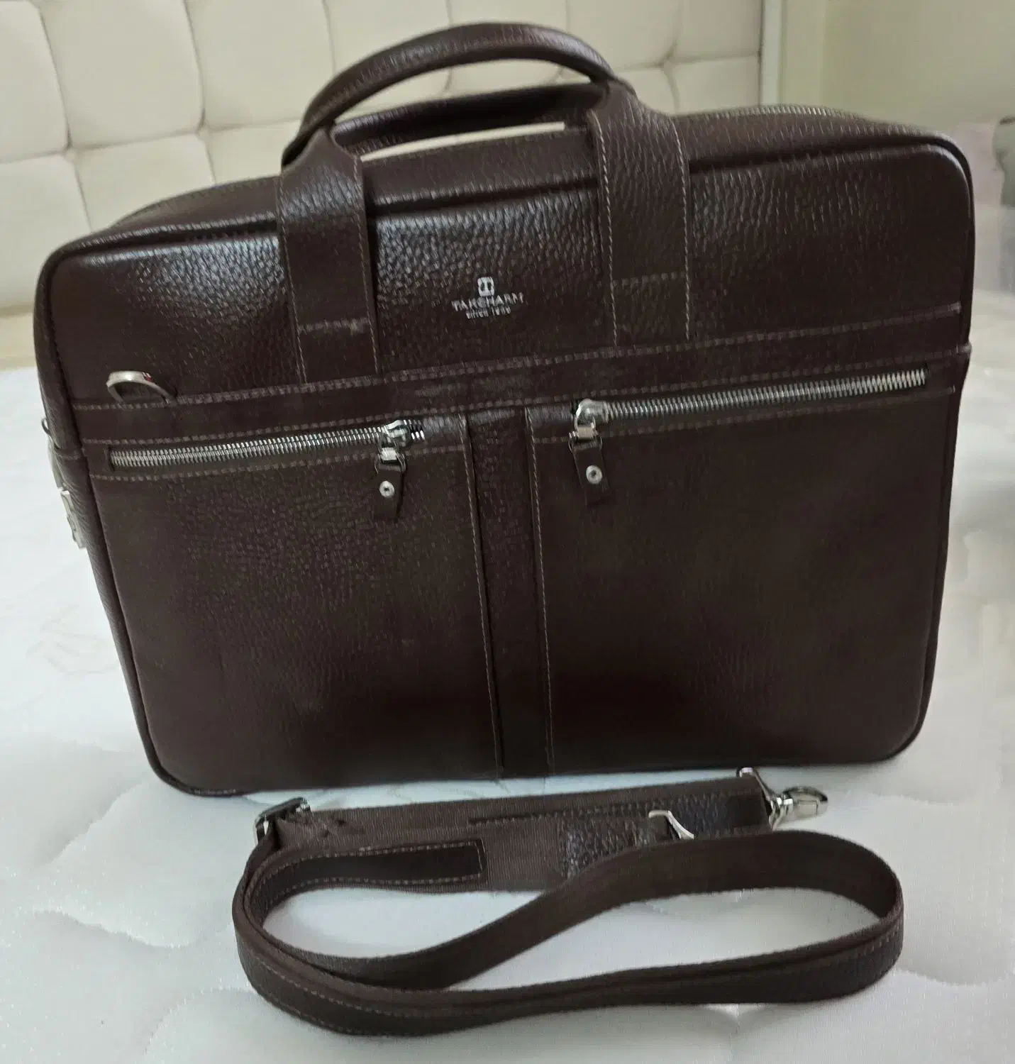 کیف دوشی اداری|کیف، کفش، کمربند|پرند, فاز ۱|دیوار