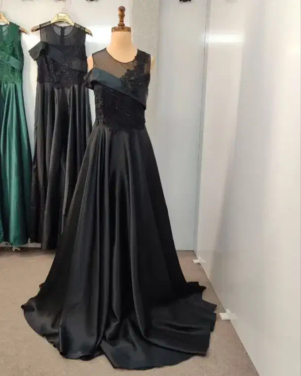 مجلسی ساتن امریکایی|لباس|محمدشهر, محمدشهر|دیوار